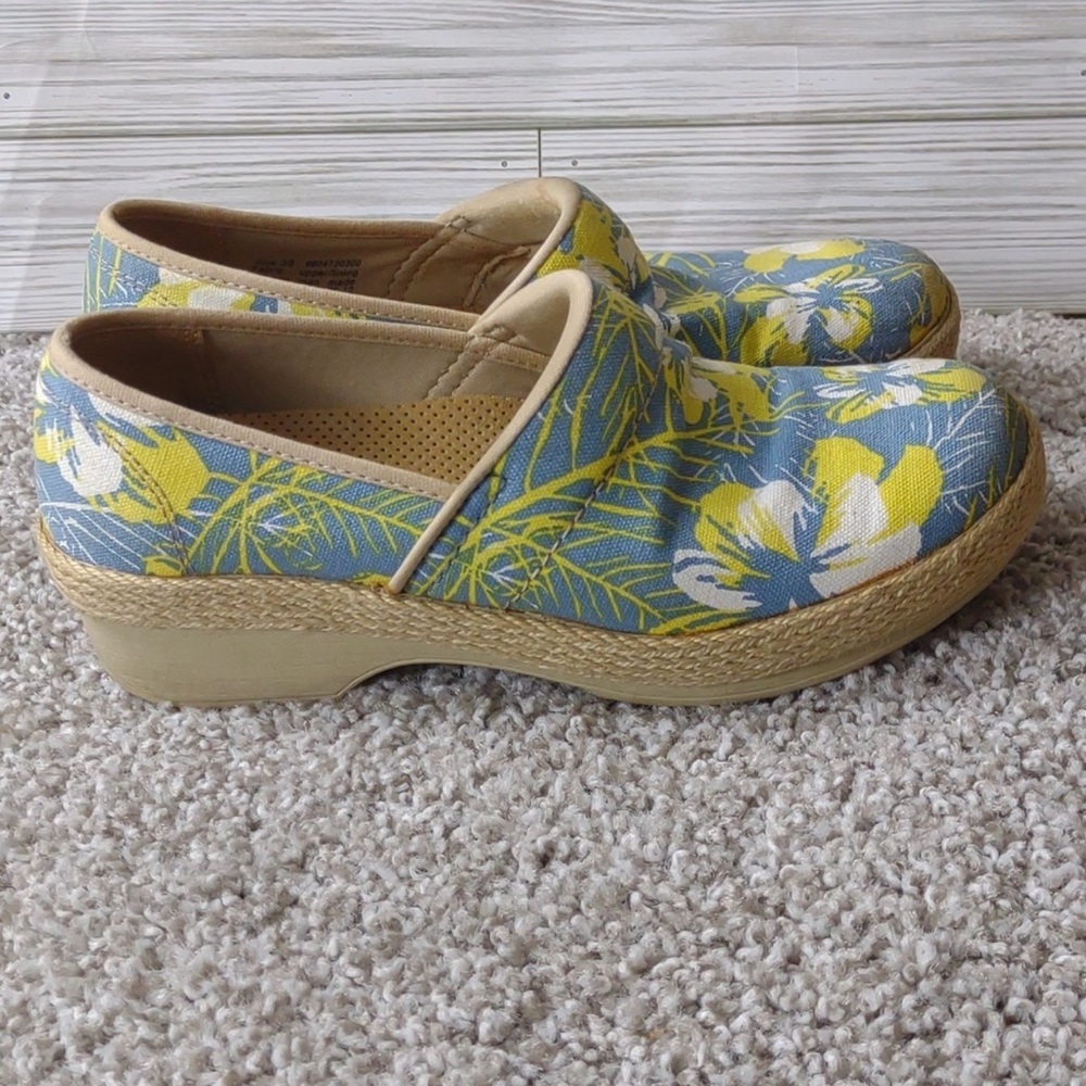 Dansko Floral Canvas Clogs Women's 7.5 EUC